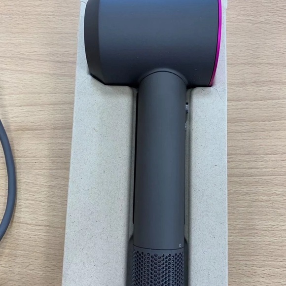 Dyson hair dryer hd08 - Picture 2 of 5